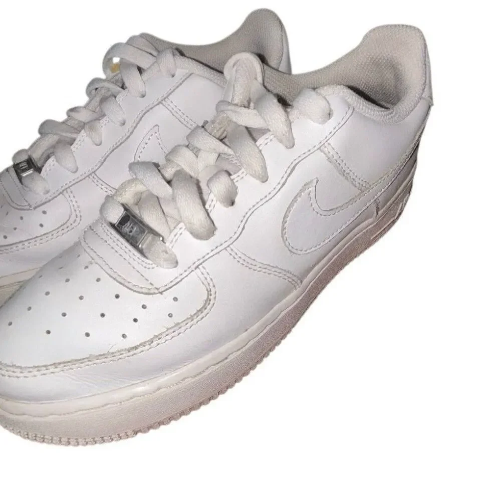 Nike Air Force 1 White Leather Solid Low Top Lace-Up Sneakers size 5.5Y